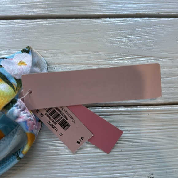 NWT VS Swim Cheeky Bikini Bottom Ruffles Lemons size Small - Picture 3 of 4